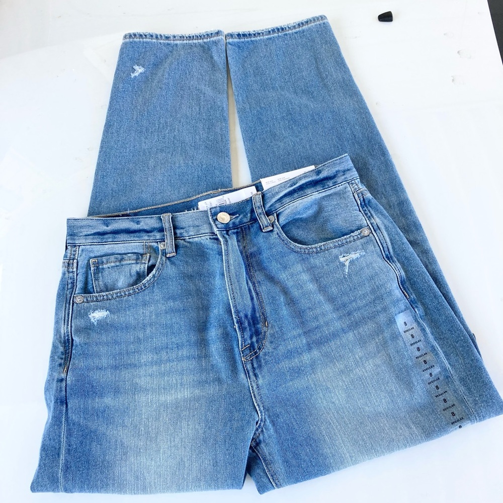 American Eagle Mom Jeans High Waist Distressed Size 8 NWT